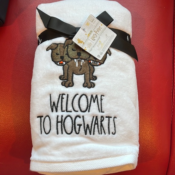 Rae Dunn Bath Nwt Rae Dunn X Harry Potter Bath Hand Towels Poshmark
